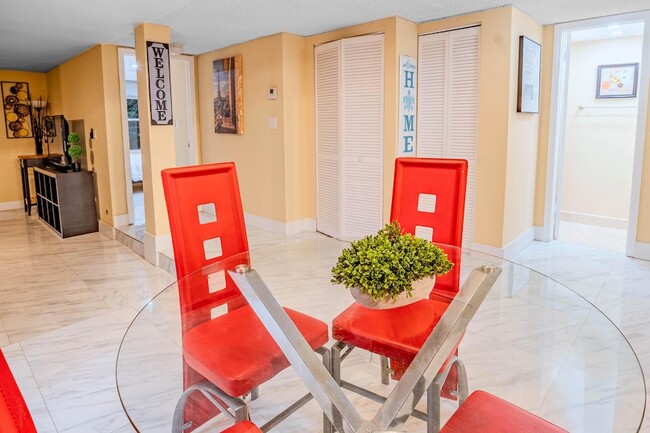 Photo - 3710 Inverrary Dr Unit 2S