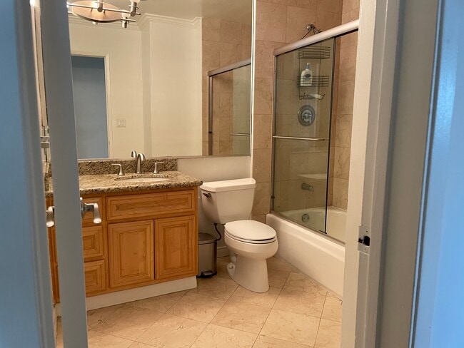 Photo - 1831 Barry Ave Unit 4