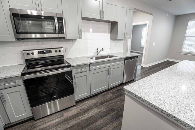 Photo - Founders Pointe Apartments