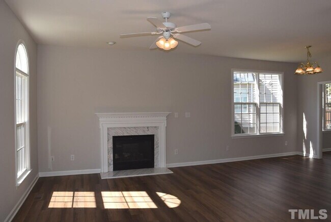5646 Picnic Rock Ln