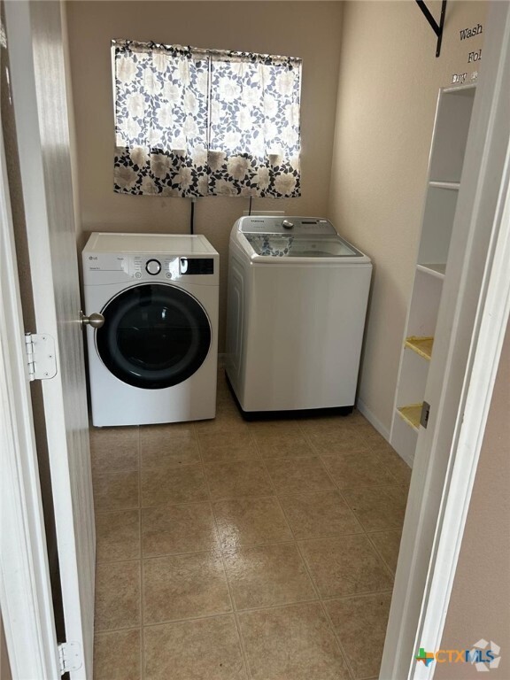 Building Photo - 611 Perseus Dr Rental