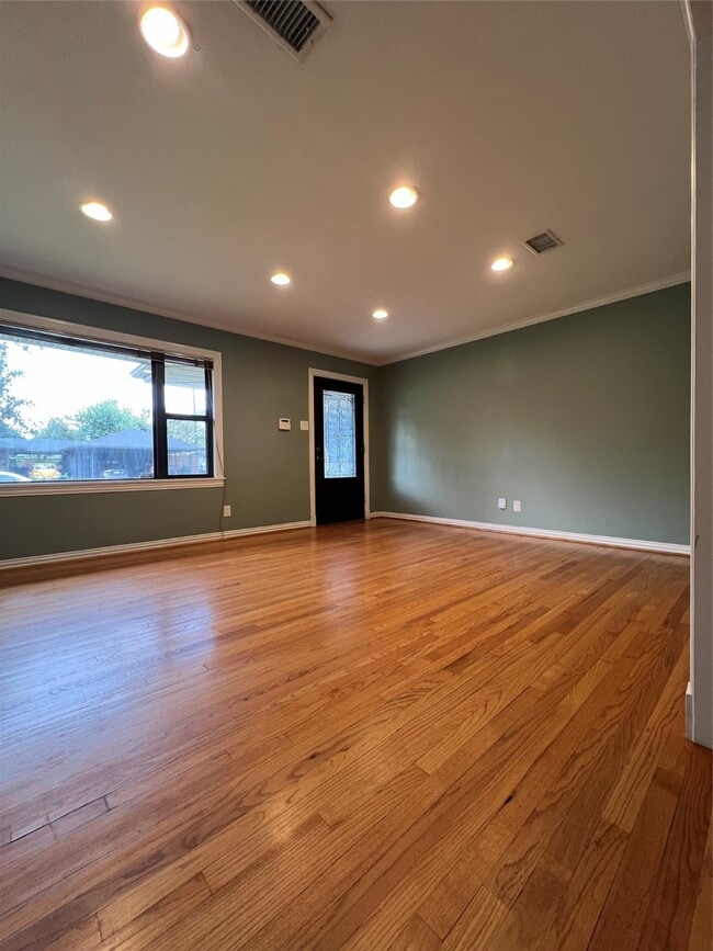 Photo - 4218 Glebe Rd