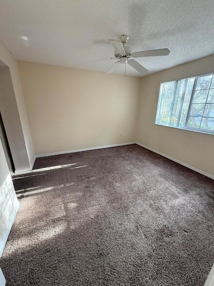 Building Photo - 1100 Crestwood Ct S Unit 1104
