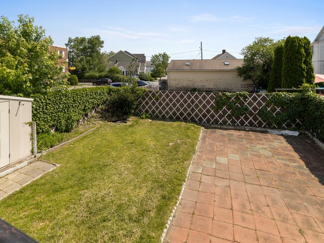 Photo - 16 Windsor Rd Unit 1