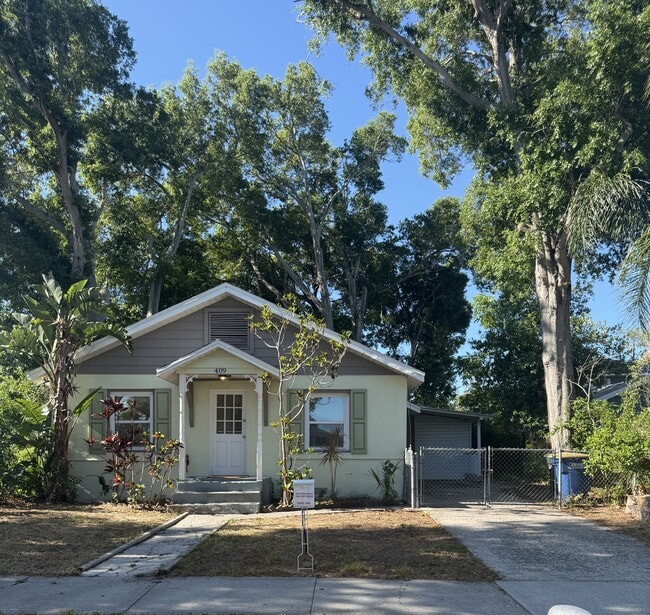 Building Photo - 409 Lebeau St