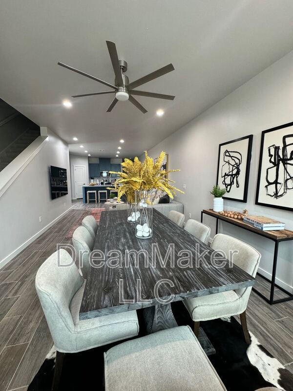 Photo - 2807 Clifton Ter