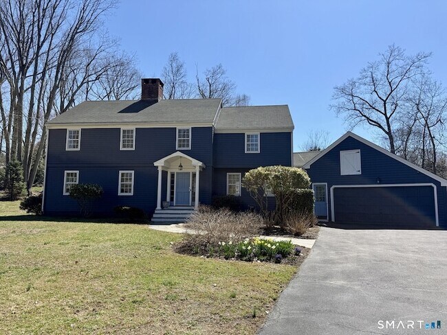 Building Photo - 5 Tall Trees Dr