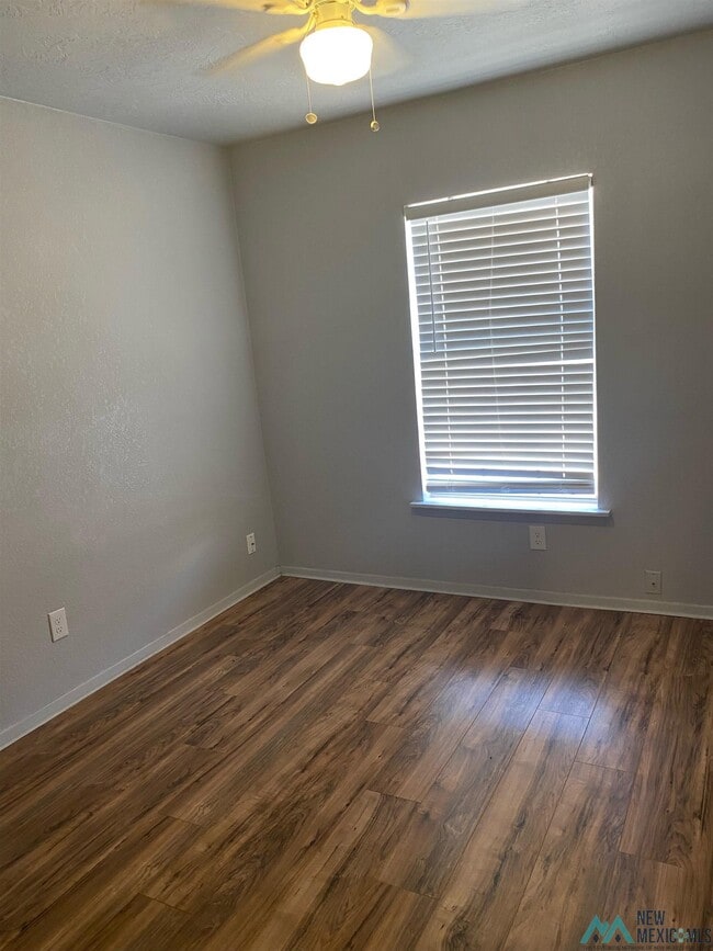 Photo - 908.5 Bullock Ct