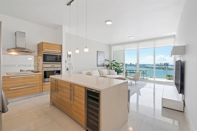 Photo - 2020 N Bayshore Dr Unit 2105