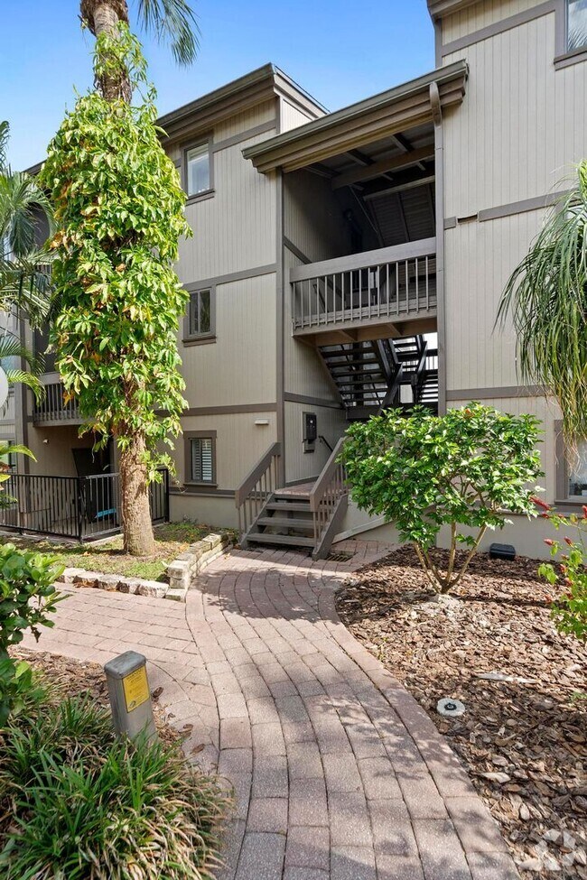 Building Photo - Lakefront lifestyle in this stunning 3-bed... Unit D Rental