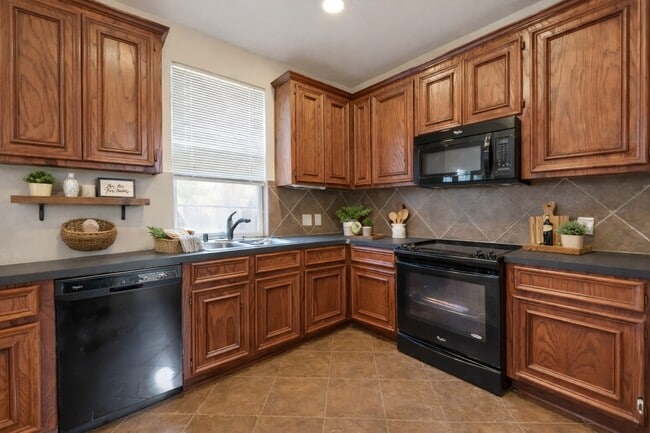 Photo - 16526 Pentonshire Ln