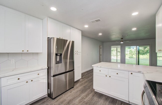 Photo - 580 Brandon Rd