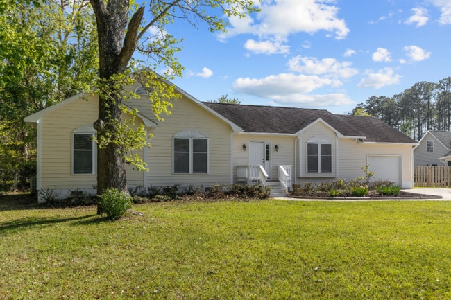 Photo - 736 Comet Dr