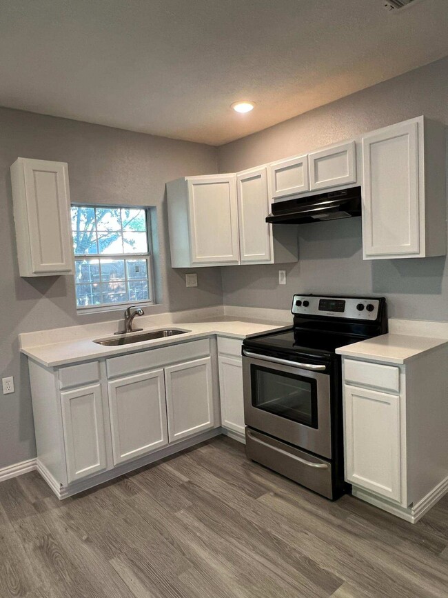 Building Photo - 449 Rigsby Dr