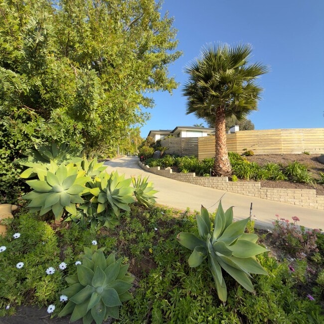 Photo - 1685 Burgundy Rd Unit 1685 Burgundy