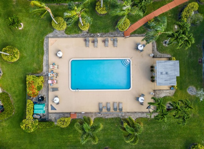 Photo - 160 SE 7th St Unit 5