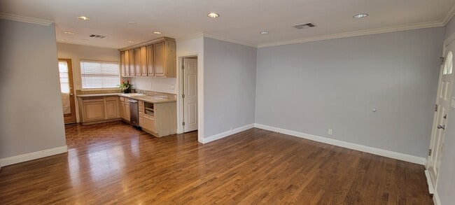 Photo - 17565 Bullock St