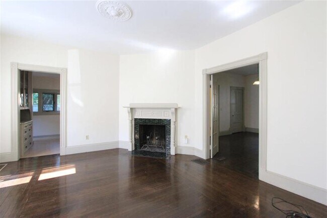 Photo - 12A Saginaw Ave Unit a