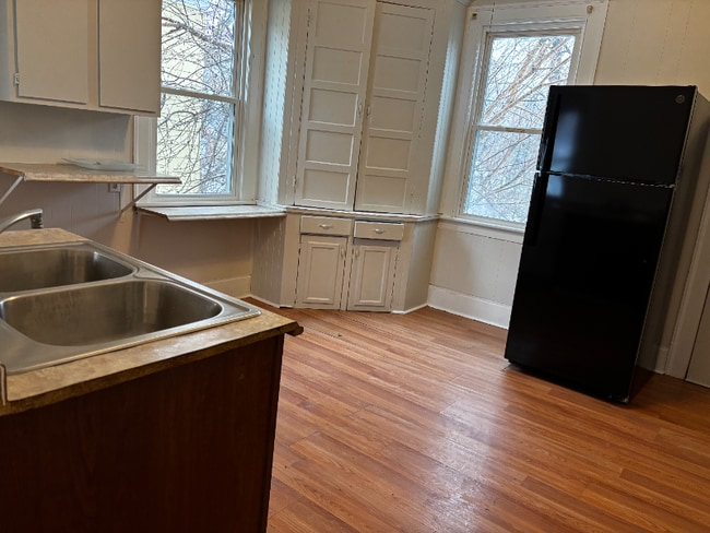 Photo - 613 Vine St Unidad 2