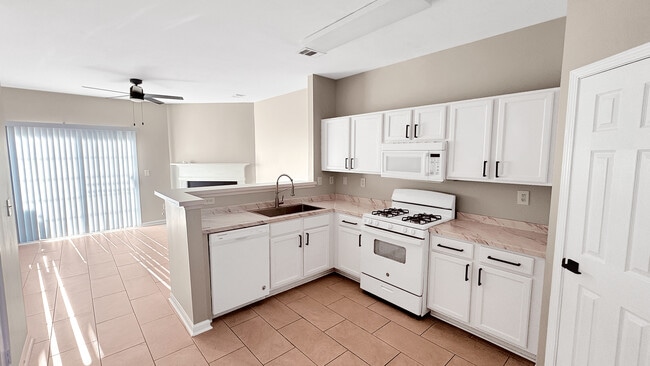 Photo - 3389 Hidden Cove Cir