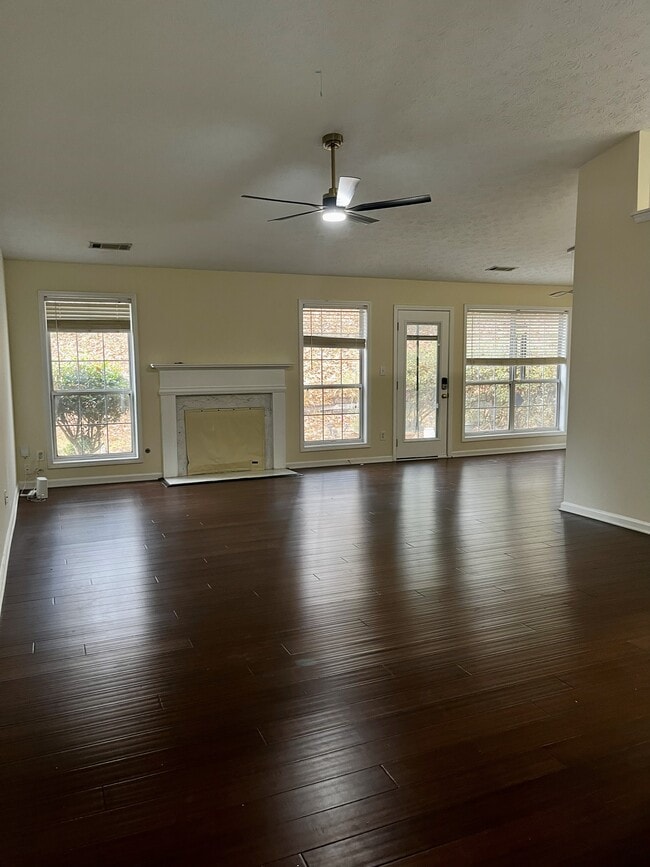 Photo - 2925 Dogwood Creek Pkwy NW