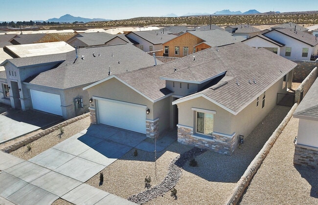 Photo - 729 C. Escondida