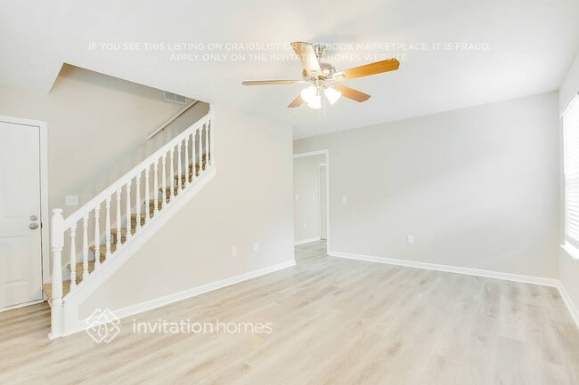 Photo - 7028 Branch Crossing Way