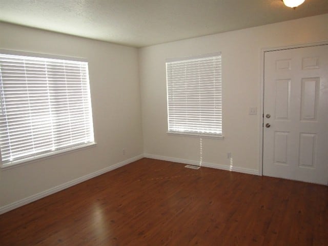 Photo - 817 Country Club Dr