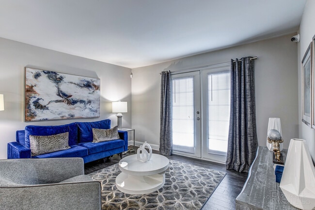 Photo - Elite At Lakeview