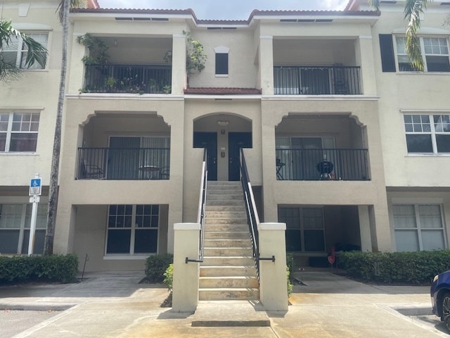 Building Photo - 5960 W Sample Rd Unit 305 Rental