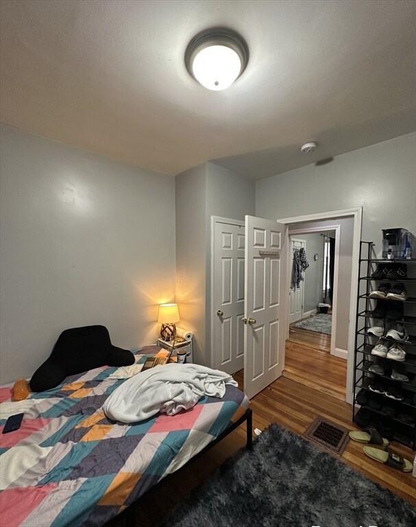 Photo - 8 Montfern Ave