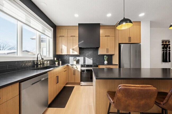 Photo - 11232 127 Street-SI ID1491162P Unité SI ID1491162P