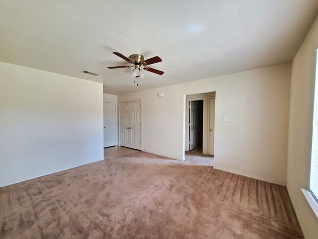 Photo - 3308 Hereford Ln Unit # B