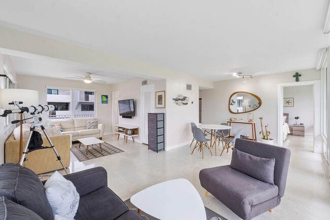 Photo - 1221 Hillsboro Mile Unit 43b