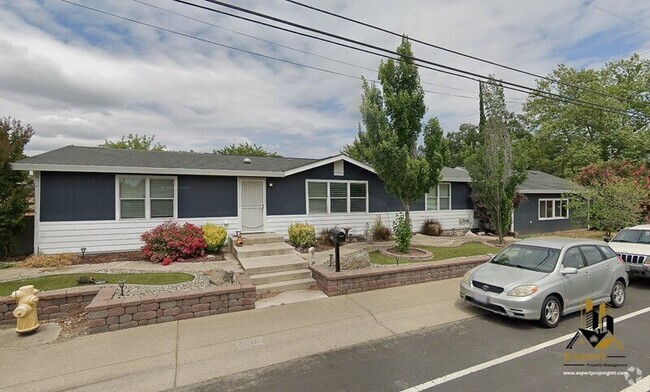 Building Photo - 3605 Rocklin Rd Rental