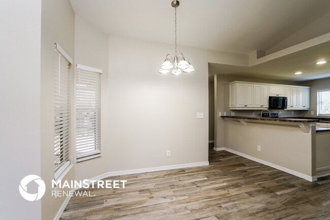 Photo - 1124 NE 32nd Ln