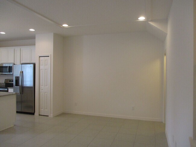 Photo - 3BD/2.5BA Townhome in Goldenrod Reserve in Orlando!