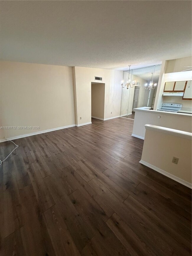 Photo - 10869 W Clairmont Cir Unidad 209