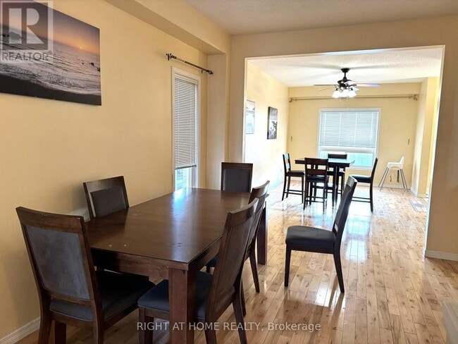 Photo - 252 Lemon Grass Crescent