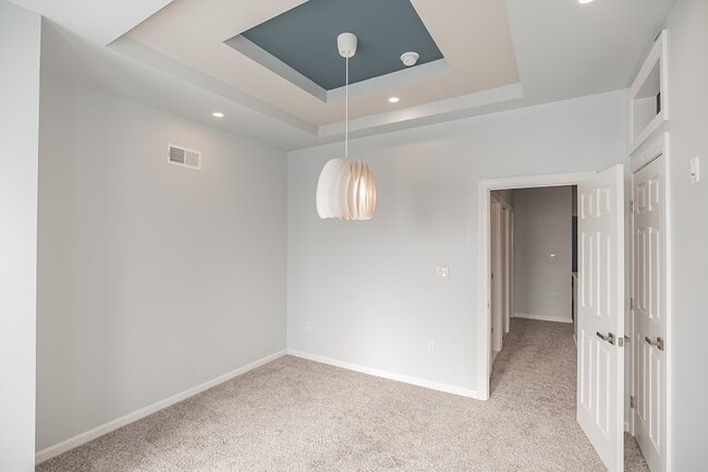 Building Photo - 5611 Arlington St