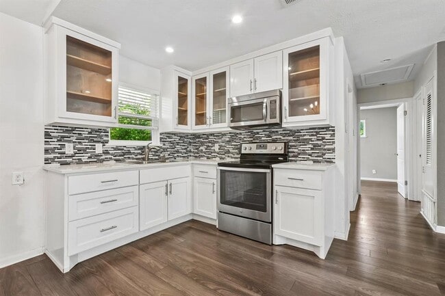 Photo - 4523 Avenue H