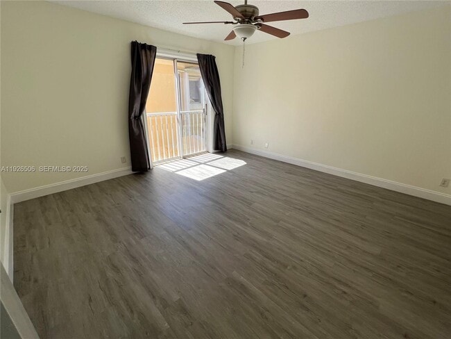 Photo - 11383 Lakeview Dr