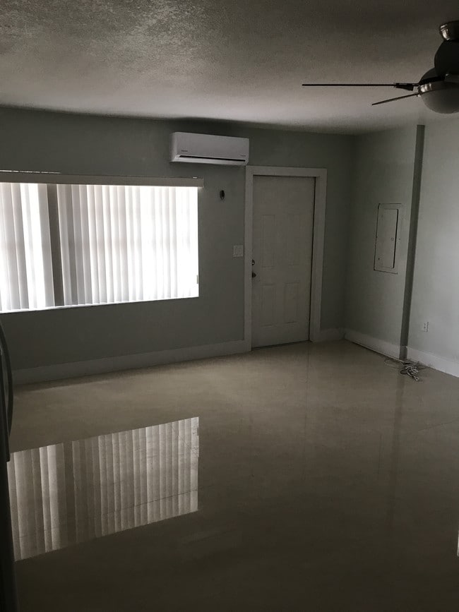 Photo - 2750 SW 114th Ave