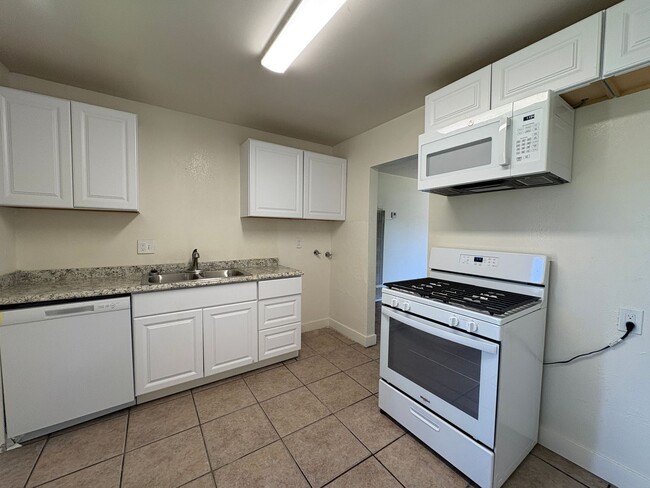 Photo - Tehachapi City Apartment