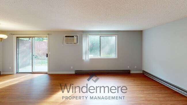 Photo - 532 E Alder St