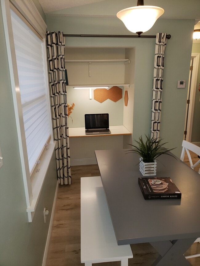Building Photo - 12870 187th Plz N Rental