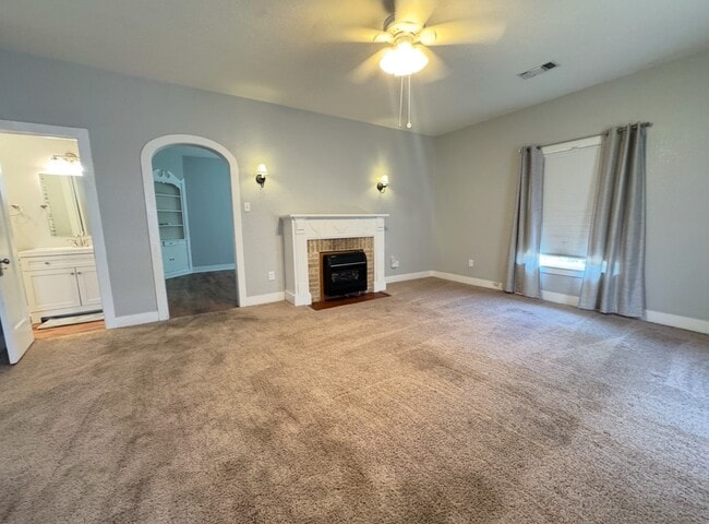 Photo - 909 W Main St