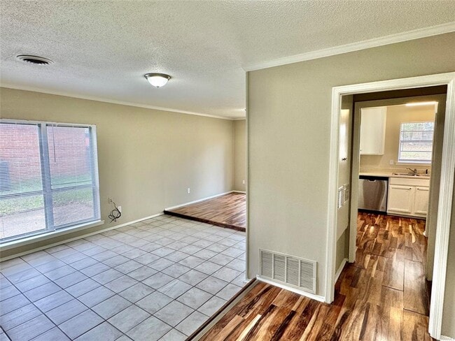 Photo - 523 Placid Dr