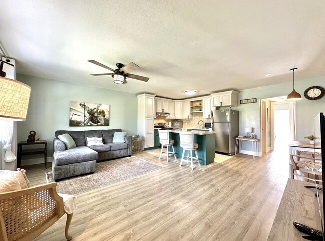 Photo - 359 Norwich O