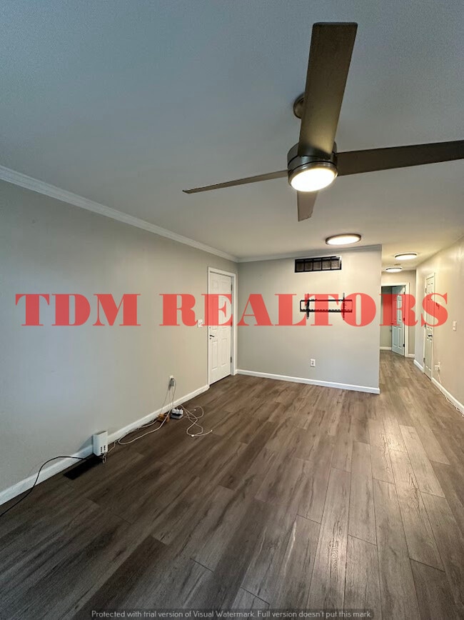 Photo - 2121 Christner St